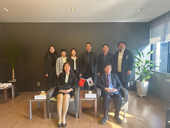 1680250878703085.jpeg 釜山外国语合影.jpeg