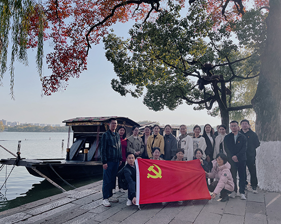 1701217252314660.jpg 红船.JPG