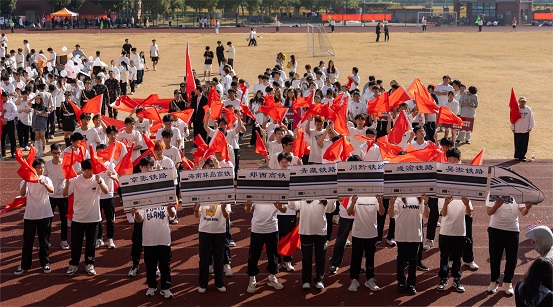 1698999633367095.jpg 表演 (2).jpg