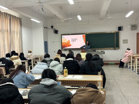 1733794230928421.jpg 24护理2班-叶佳秀.jpg